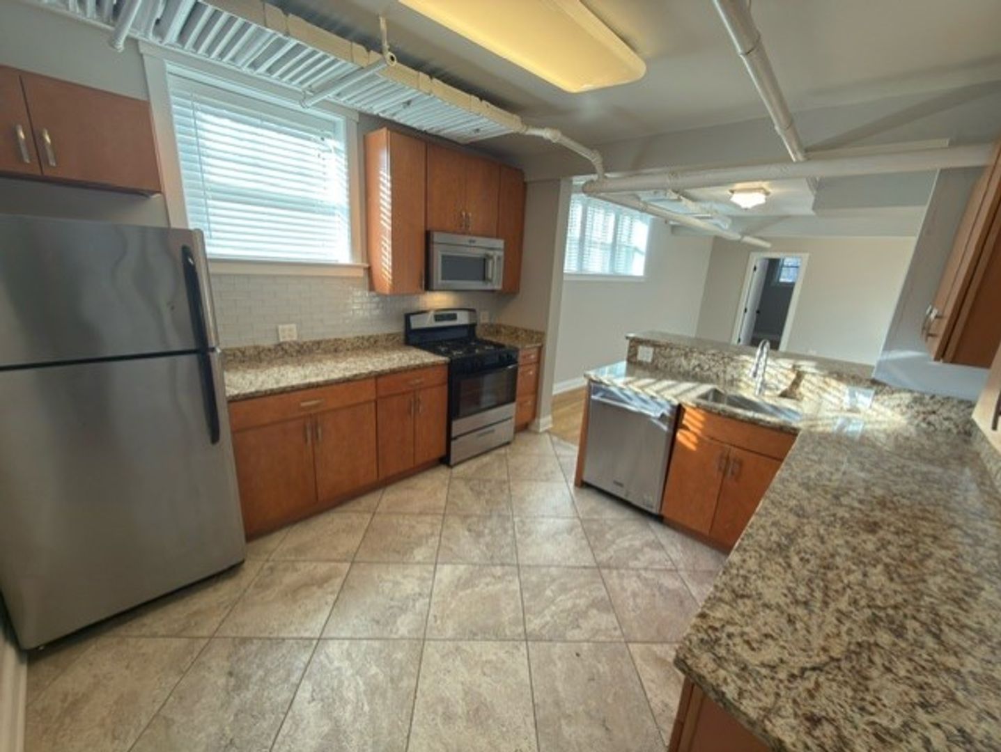 Chicago Apartment: 2139 W. Lunt Ave