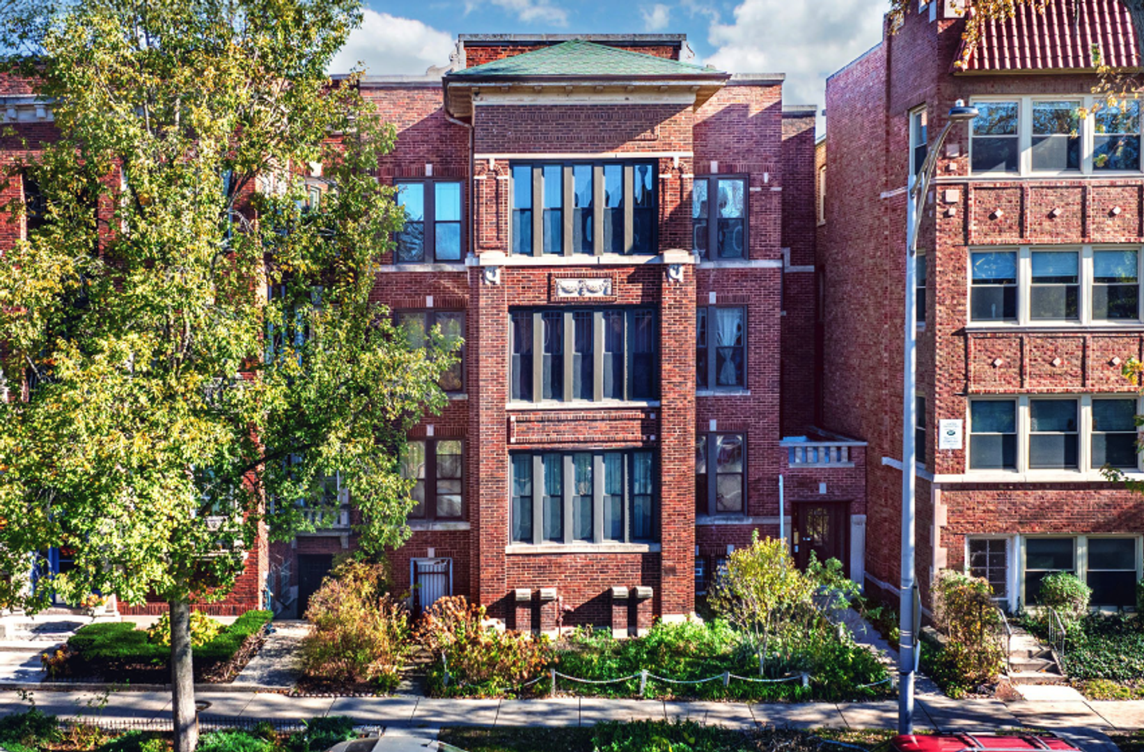 Chicago Apartment: 7717 N Sheridan Road