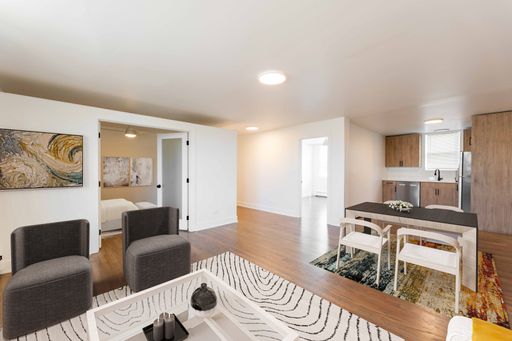 ROGERS PARK/WEST RIDGE NEWLY REHABBED 4 BED/1 BATH WITH SS APPLIANCES AND HEAT INCLUDED – photo 1