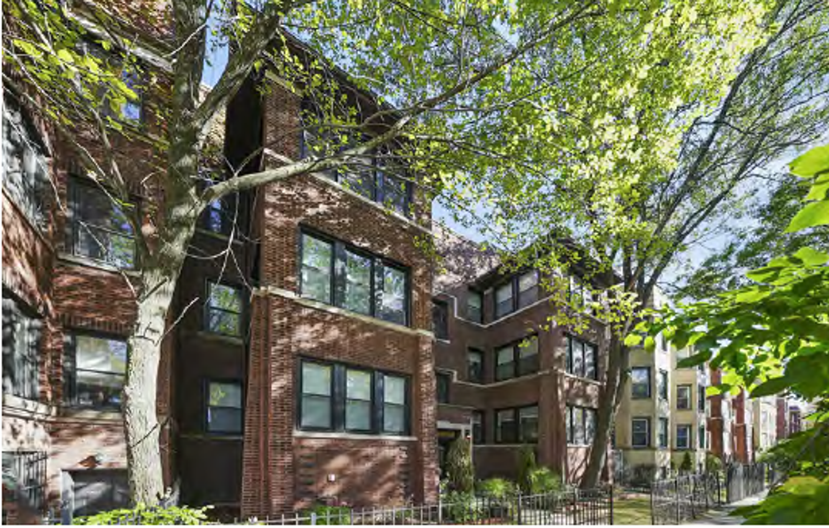 Chicago Apartment: 7647 N Bosworth Ave