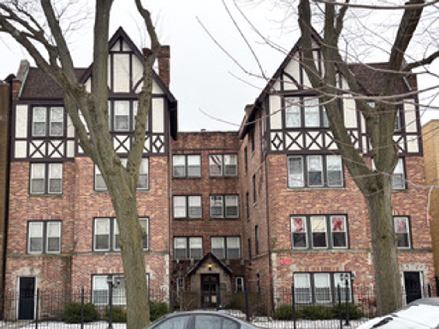 Chicago Apartment: 2641 W Estes Ave