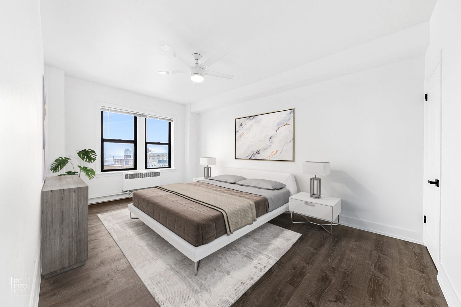 Chicago Apartment: 6230 N Kenmore