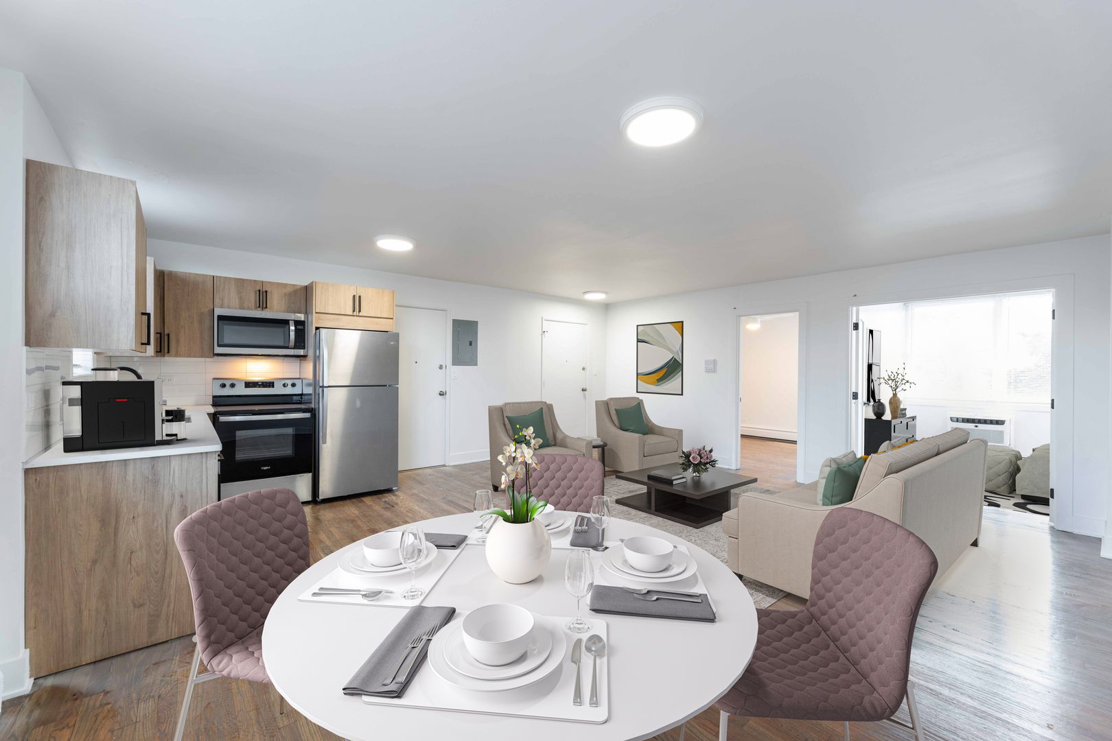 Chicago Apartment: 2515 W Jerome St.