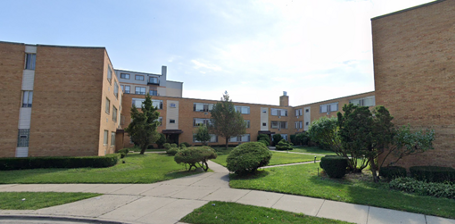 Chicago Apartment: 2515 W Jerome St.