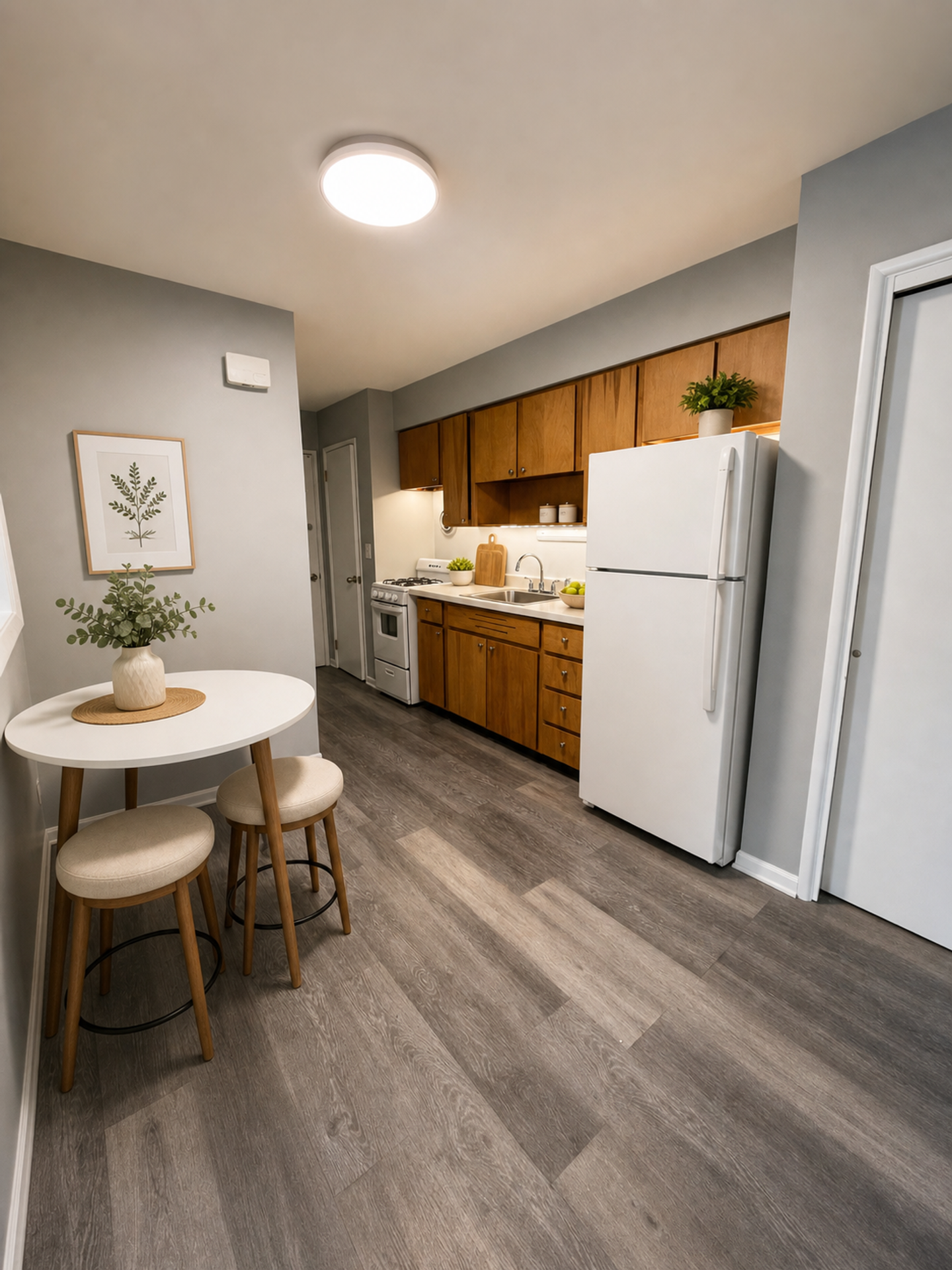Palatine Apartment: 300 N Brockway Ct