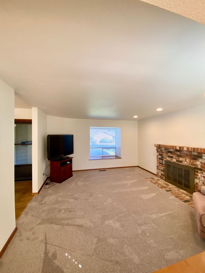 1324 Boise St 2 of 12