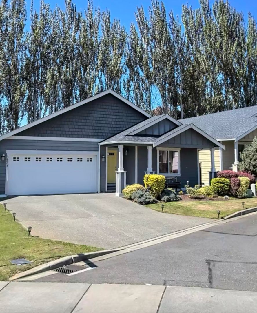 Kent House: 12205 SE 262nd Ct