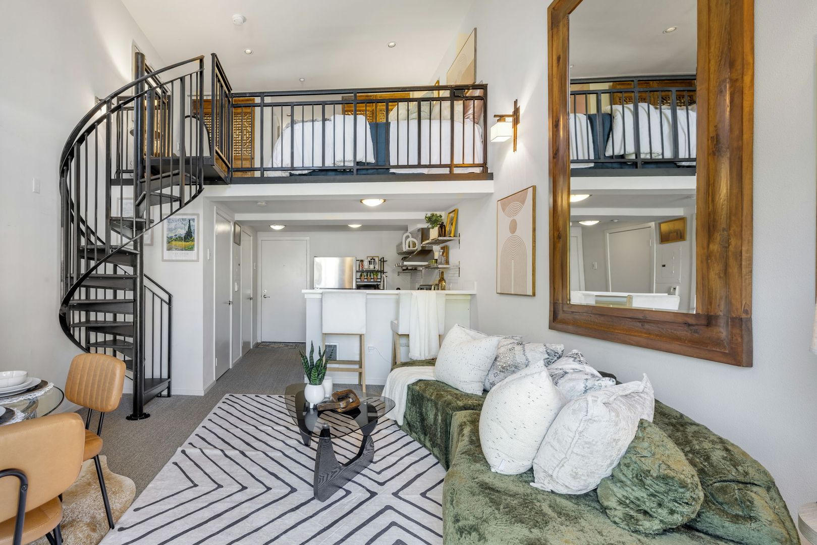 425 Vine St #706 9 of 12
