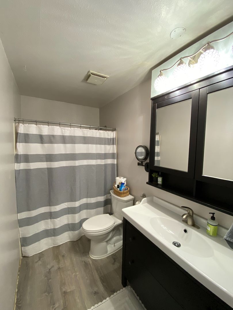 17430 Ambaum Blvd S #2 8 of 12