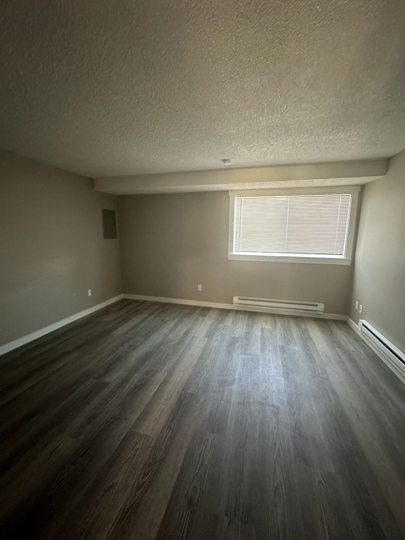 519 Burnett Ave S #1, Renton WA 98057 12 of 12