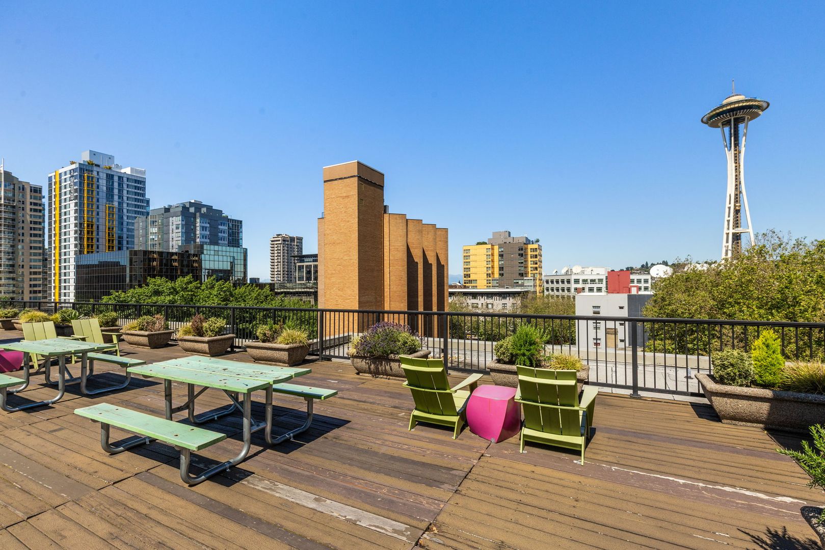 Roof deck at 425 Vine St #706 (2 of 3)