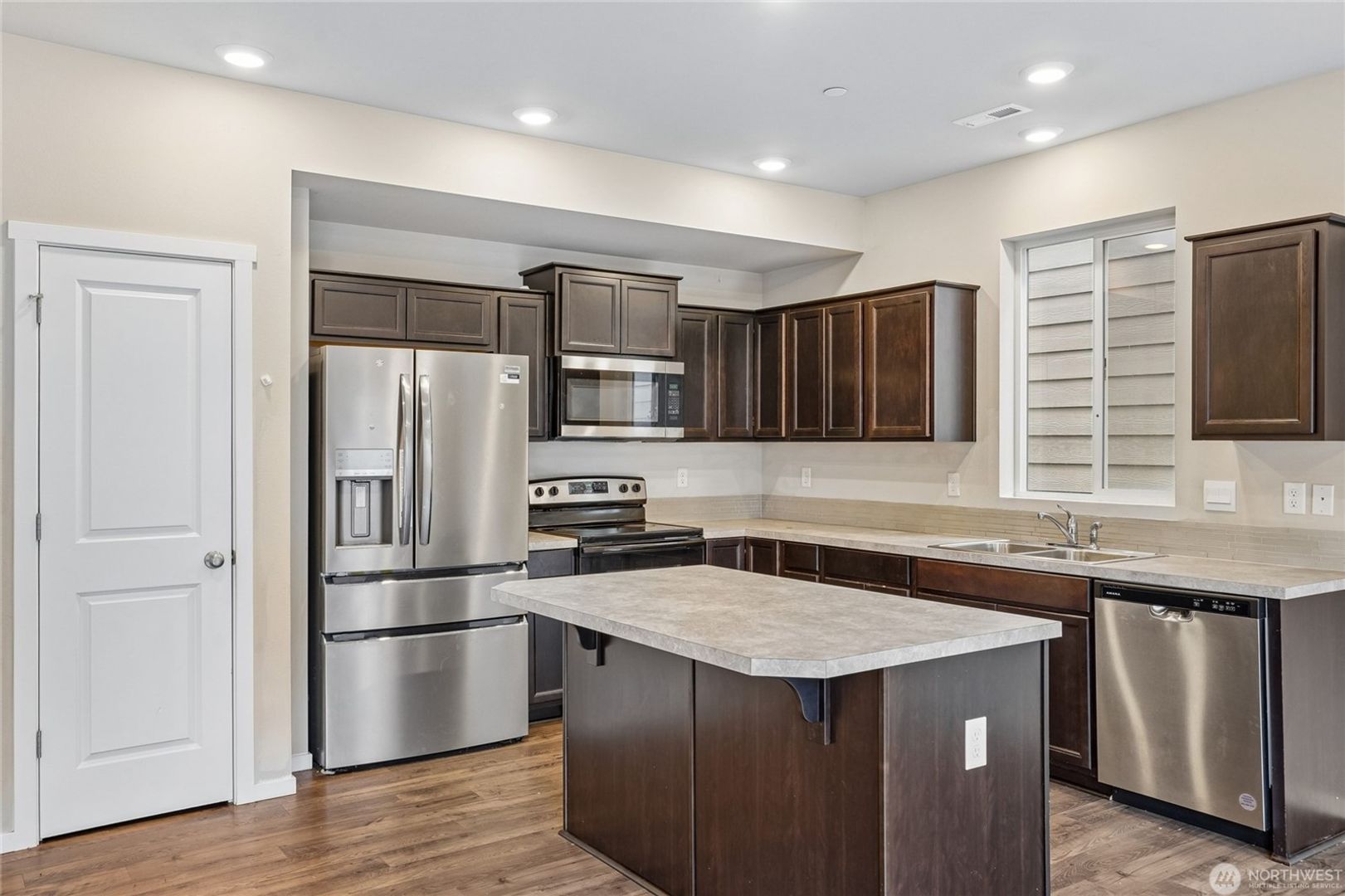 18772 Lipoma Place E Unit #995 3 of 12