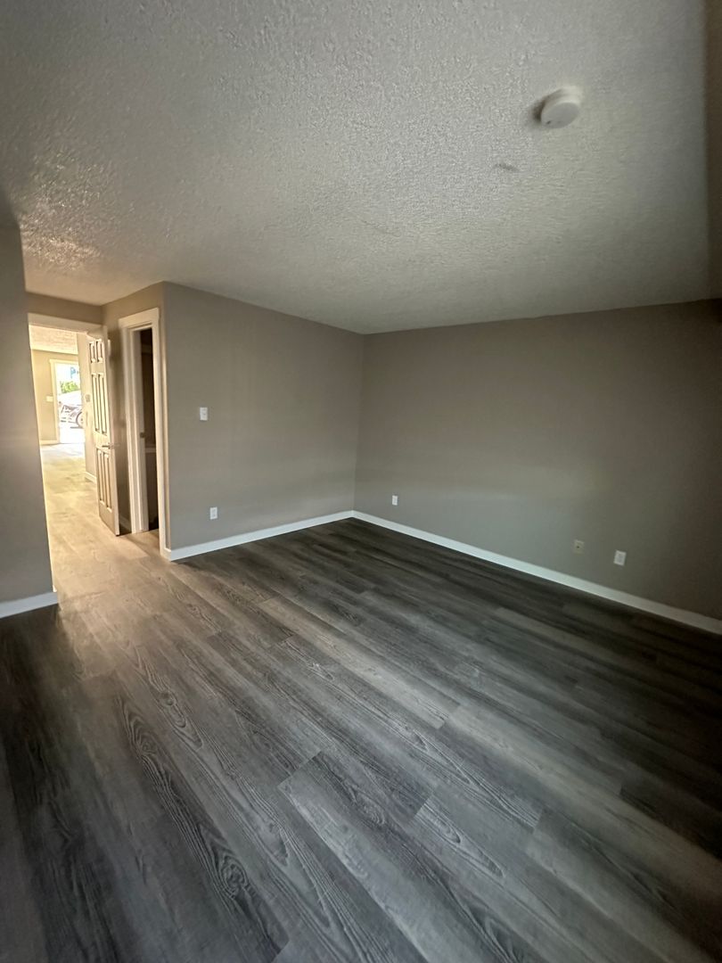 519 Burnett Ave S #1, Renton WA 98057 9 of 12