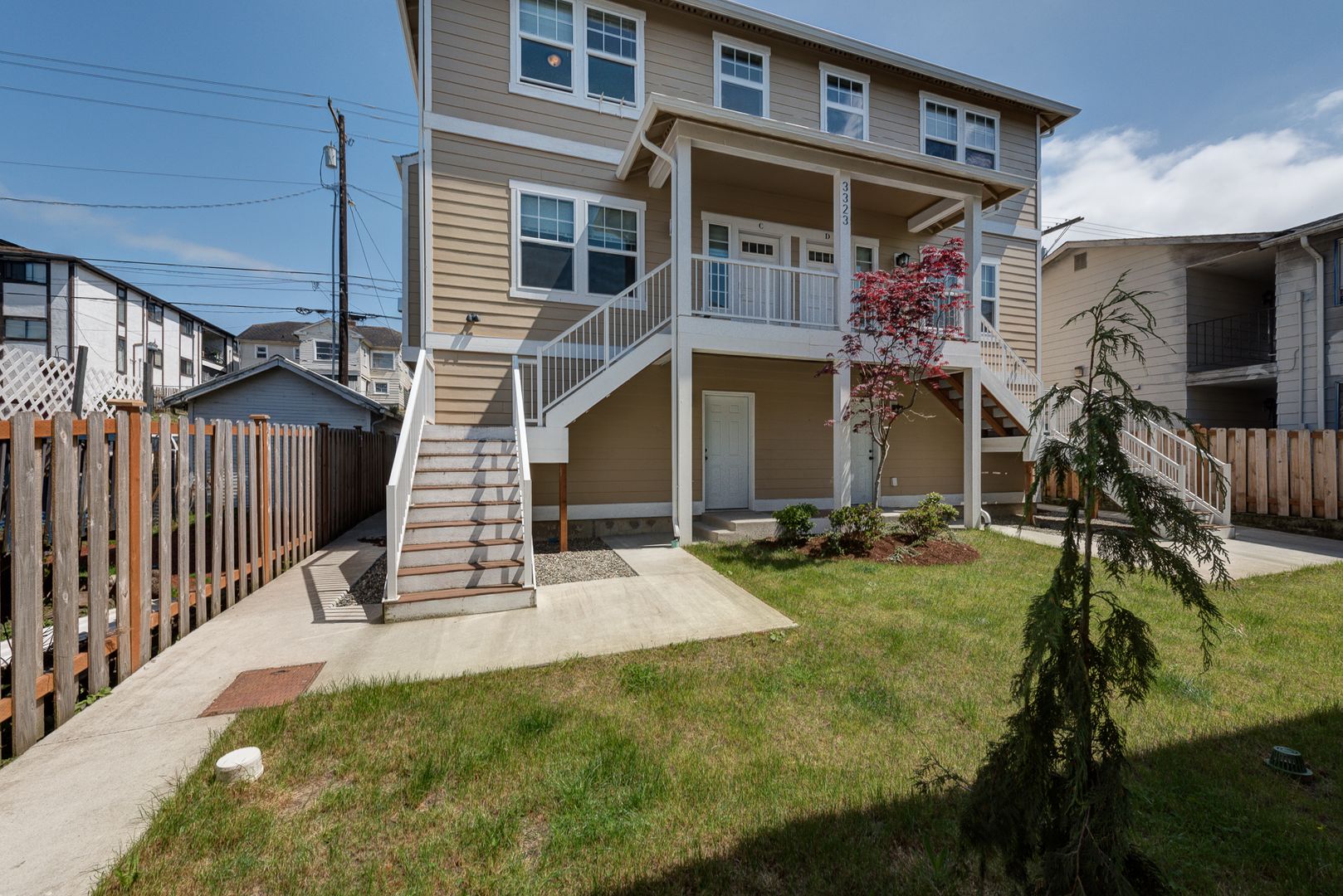 Everett Apartment: 3323 Hoyt Avenue