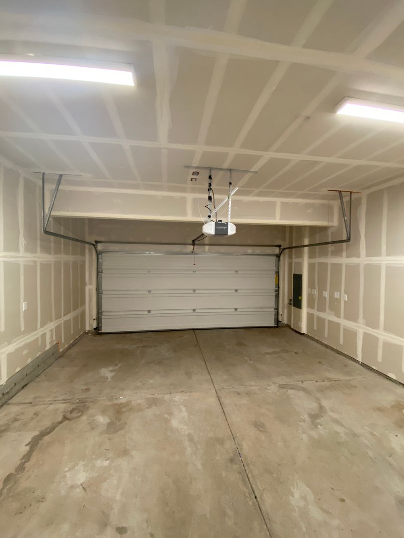 Parking at 18772 Lipoma Place E