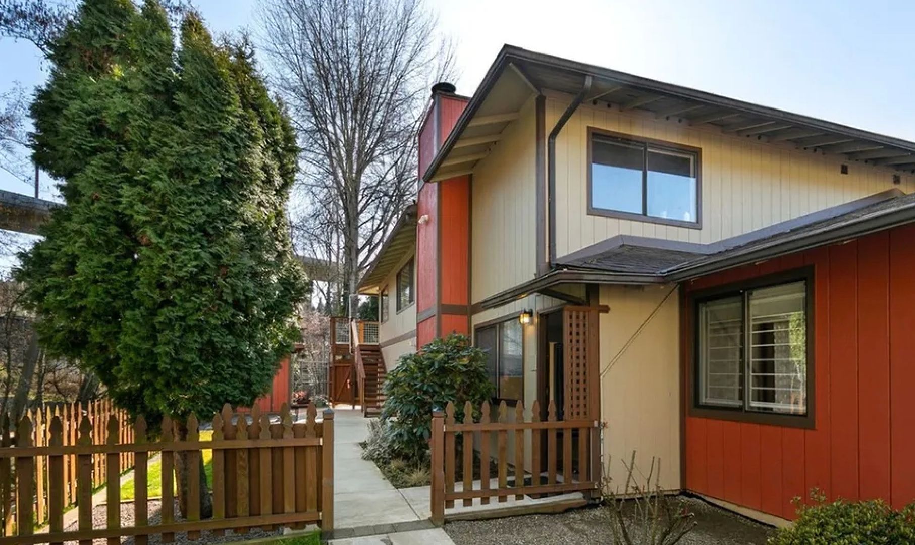 Tukwila Apartment: 15422 40th Ave S