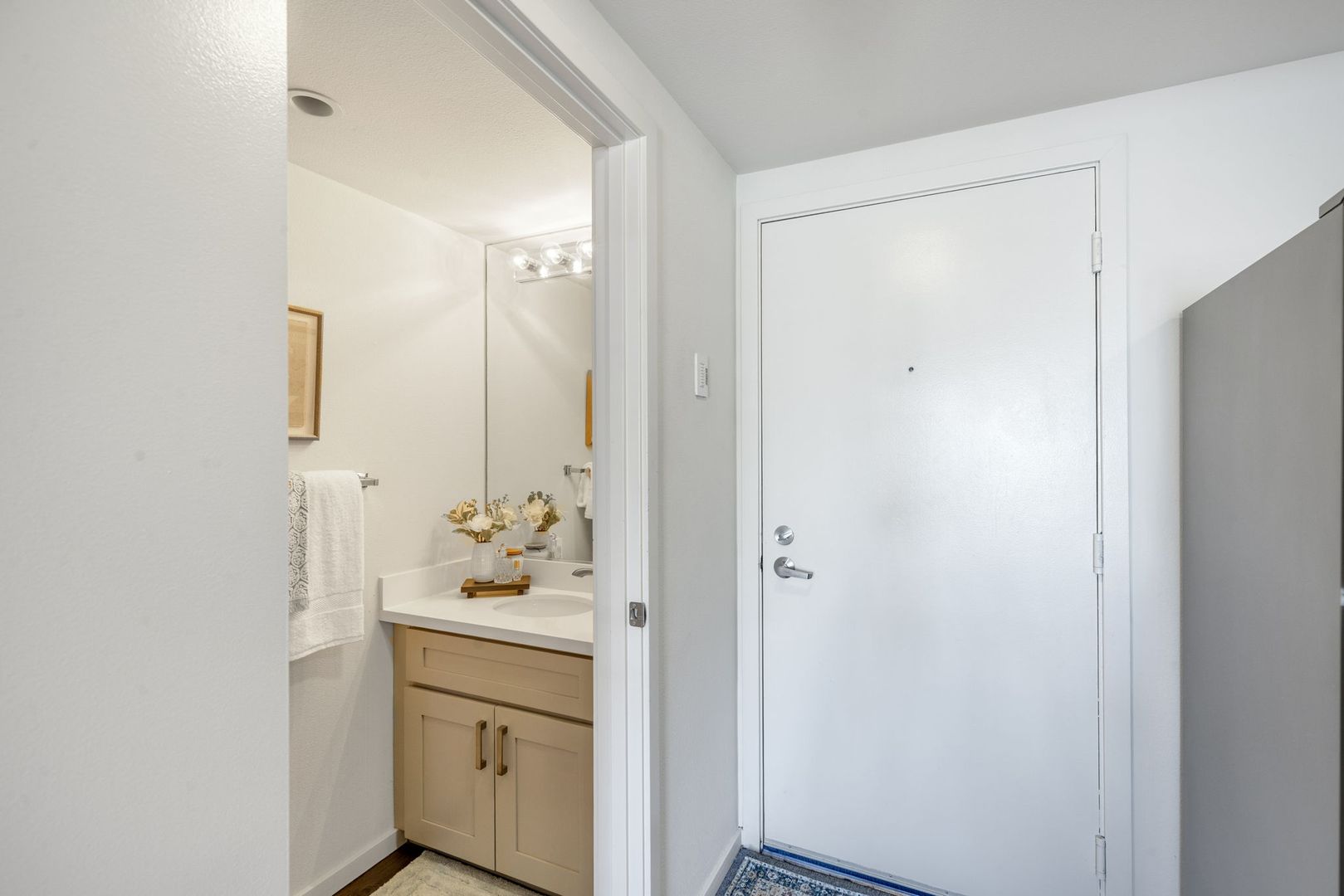 425 Vine St #706 14 of 30