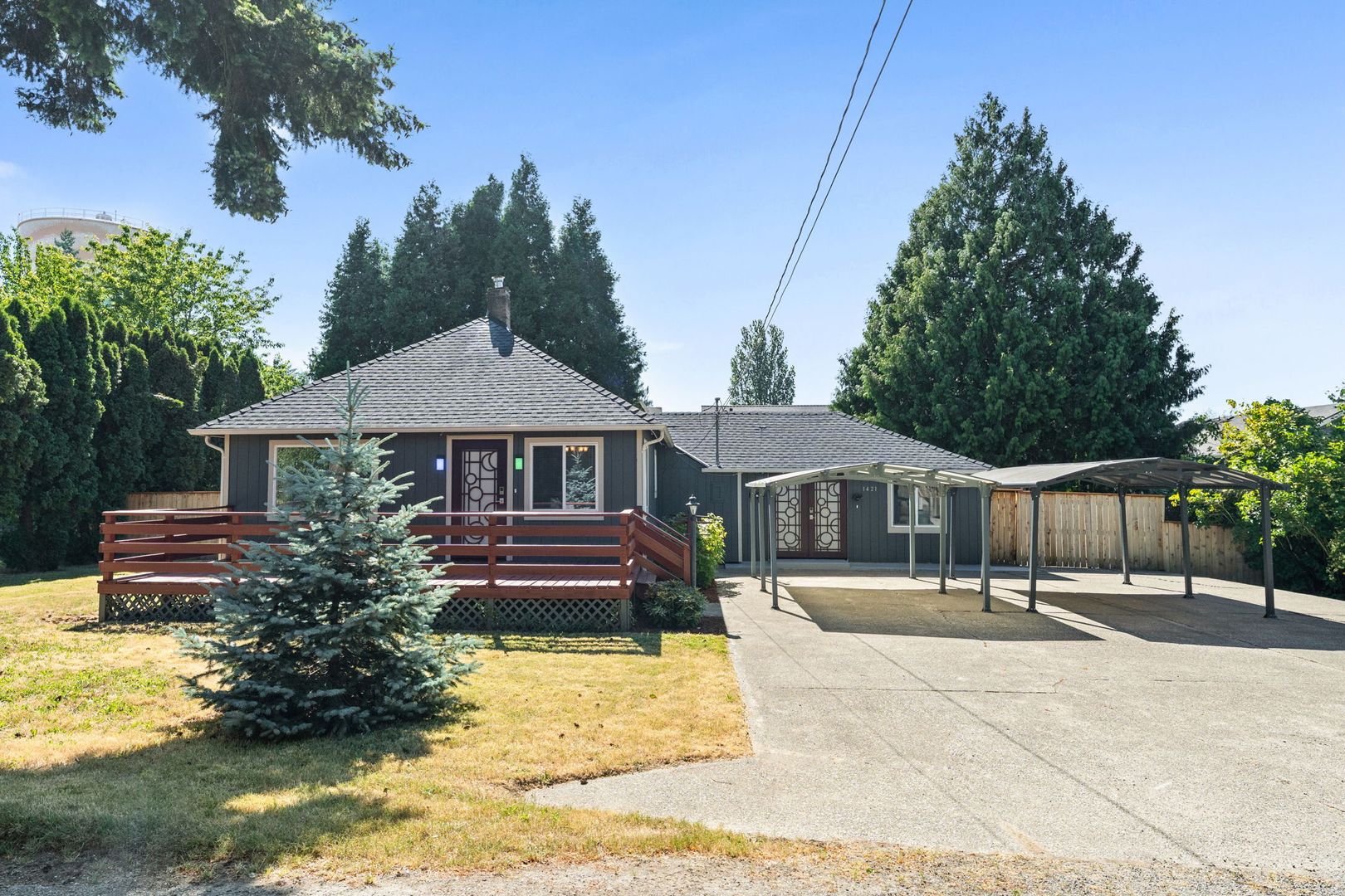 Renton House: 1421 N 32nd St