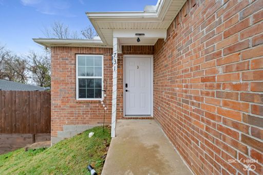 Modern Duplex in Fayetteville, AR – photo 1