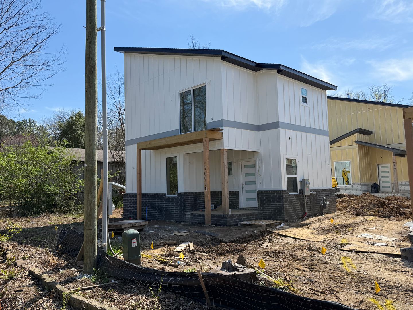 Fayetteville House: 2091 W Ora Unit#B