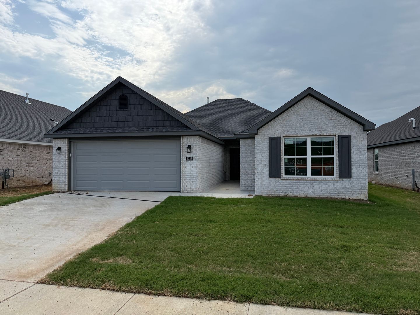 Fayetteville House: 4225 W Barhem Drive