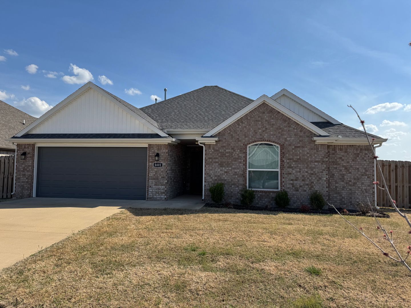 Fayetteville House: 4401 W Havana Avenue