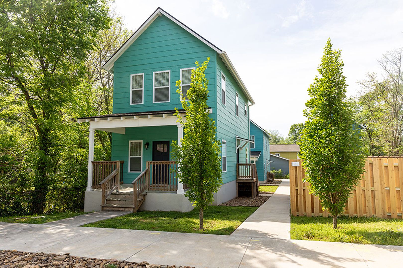 Fayetteville House: 23 W 5th Street