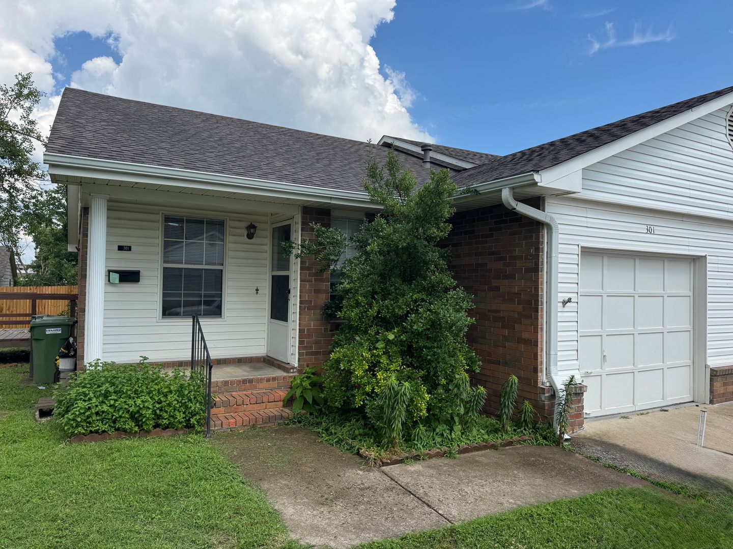 Rogers House: 301 S 11th Pl