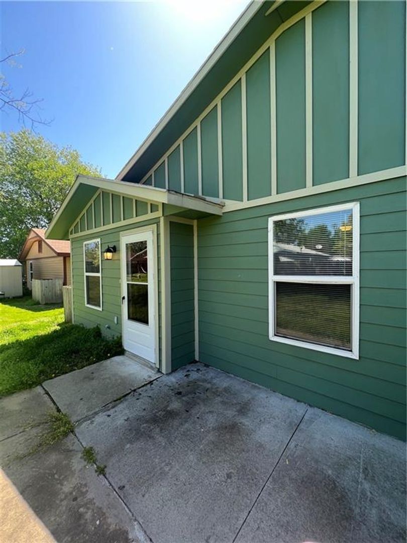 Springdale Apartment: 2008 Cypress Pl