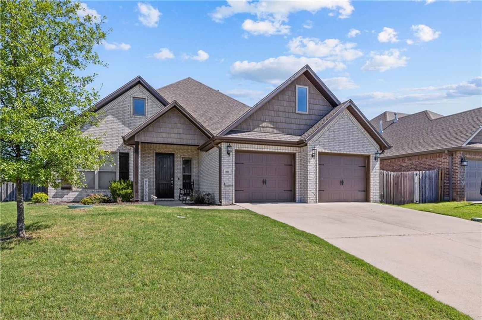 Cave Springs House: 801 Bellmara