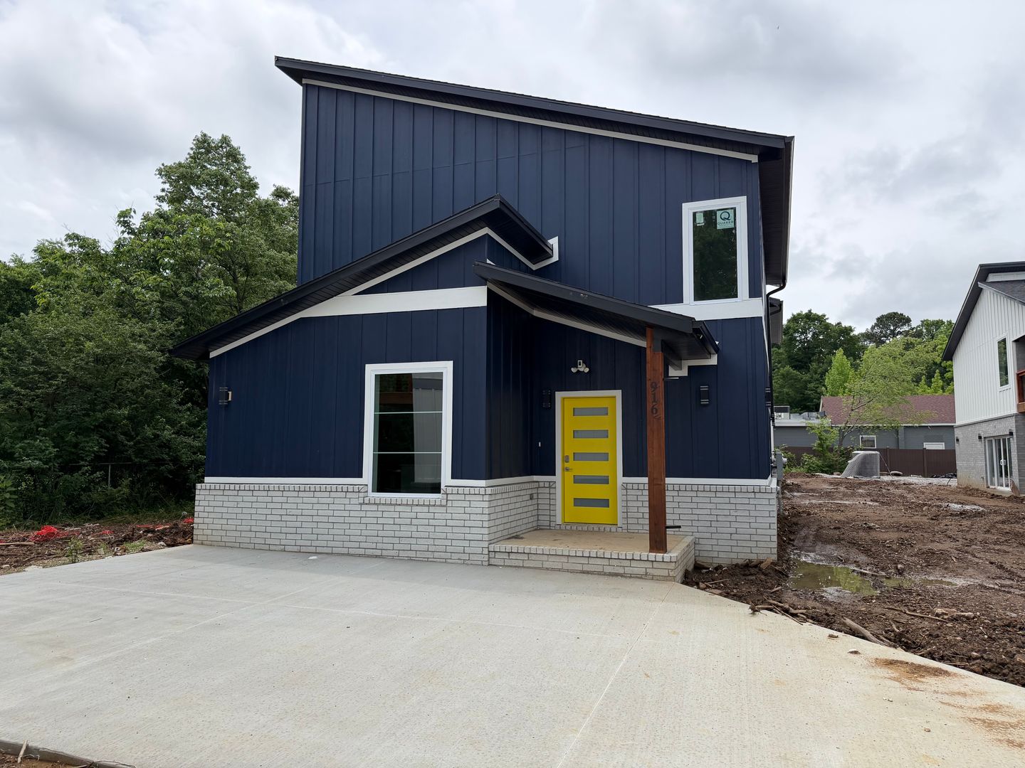Fayetteville House: 916 N Sang Ave Unit #B