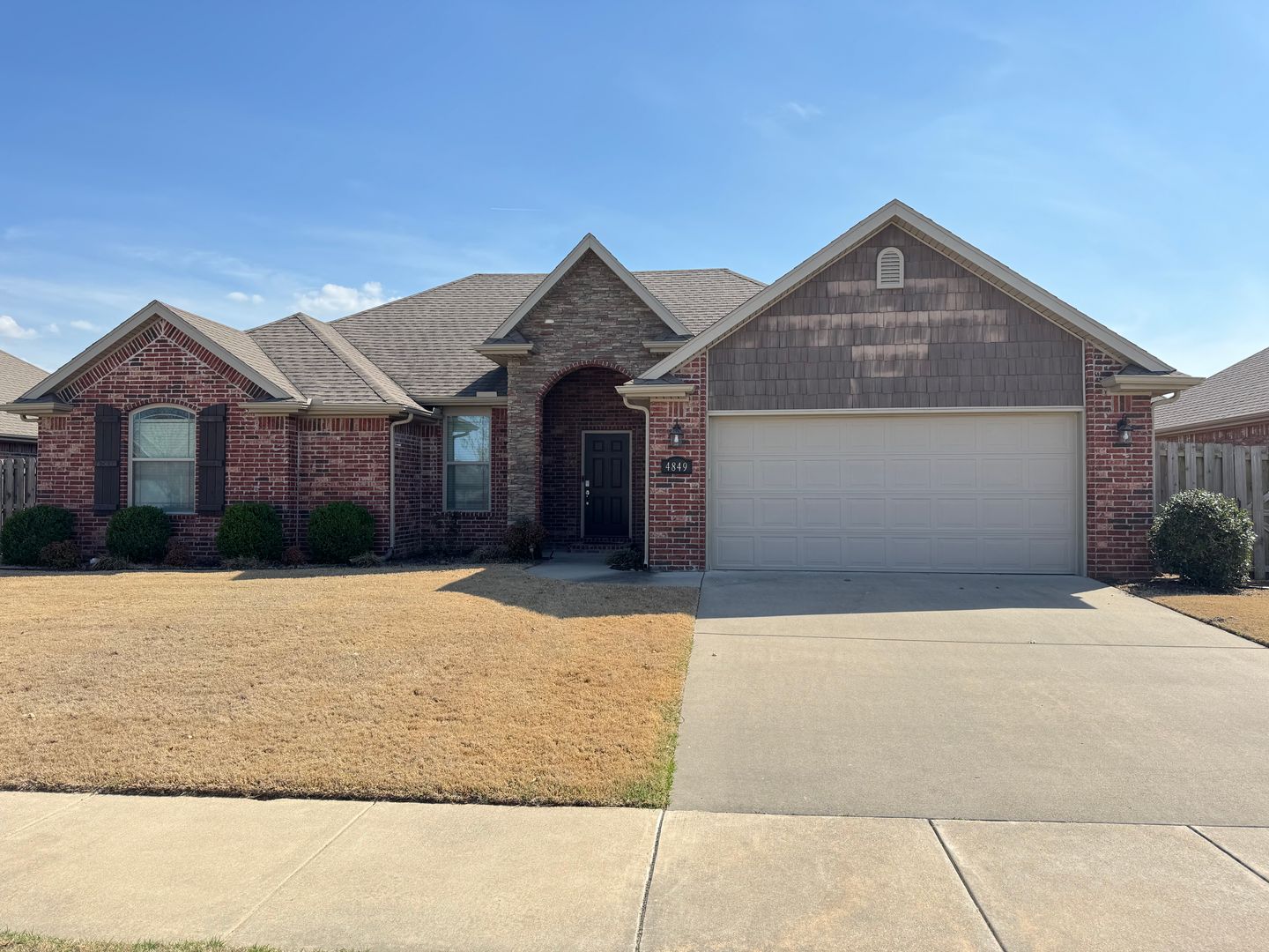 Fayetteville House: 4849 W Oldham Dr