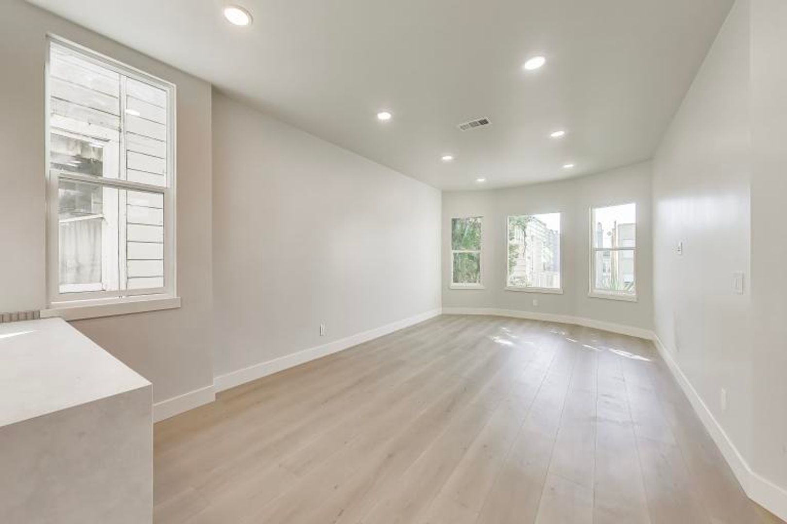 San Francisco Apartment: 297-299 Corbett Ave