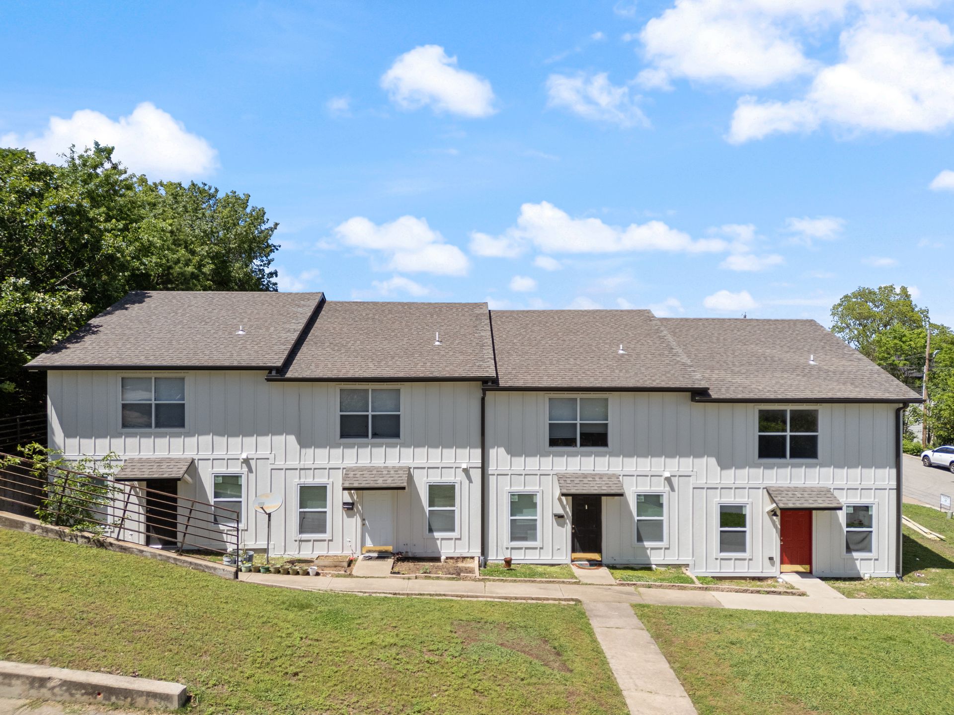 Fayetteville Townhome: 956 Eagle St