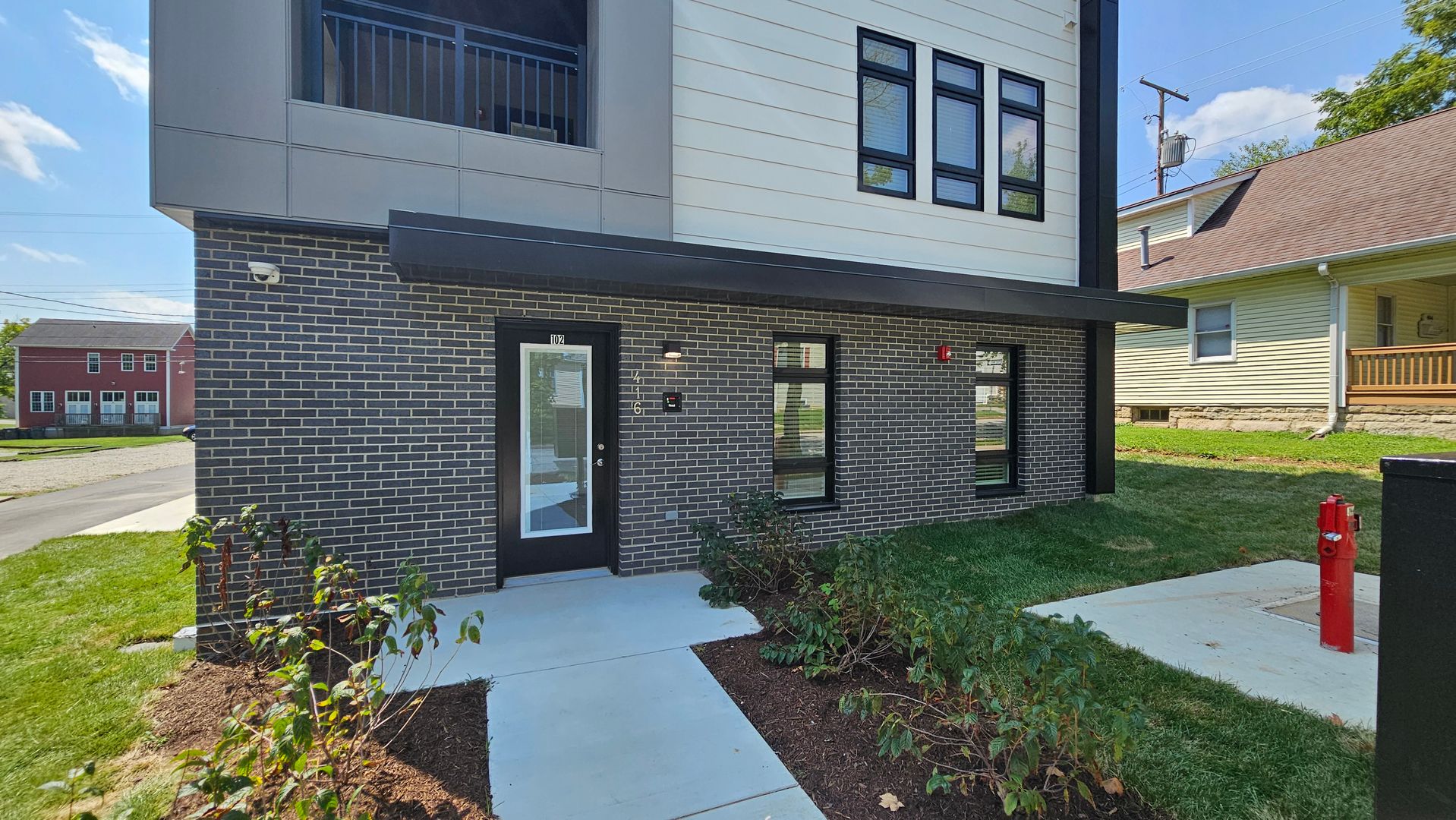 Bloomington Apartment: 416 E Cottage Grove Ave