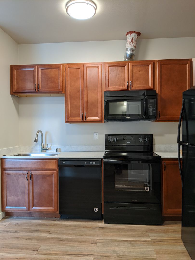 Tacoma Apartment: 7425 S D St