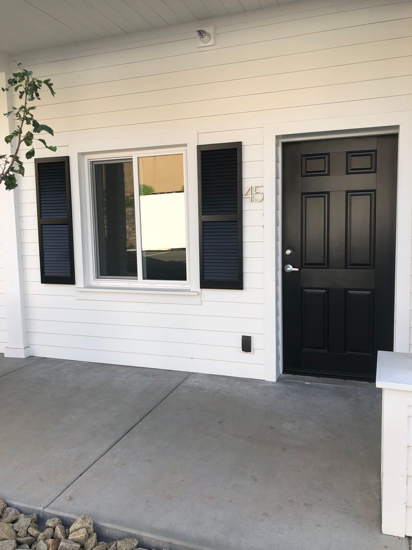 Prescott Apartment: 1117 E Gurley Street