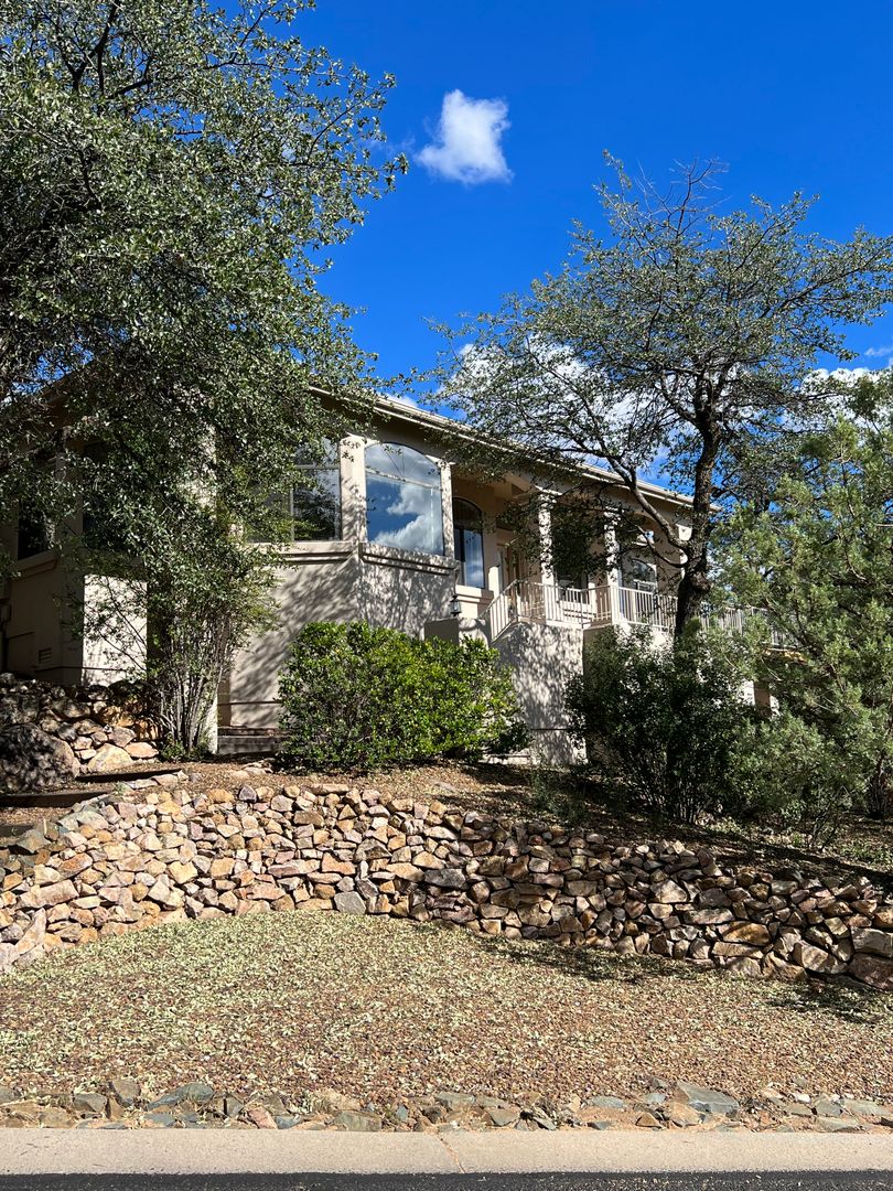 Prescott House: 1371 Hidden Canyon