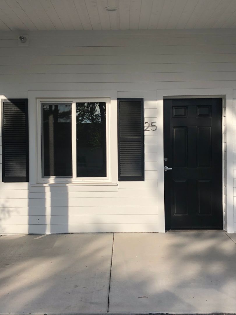 PM16-00305G: 1117 Gurley