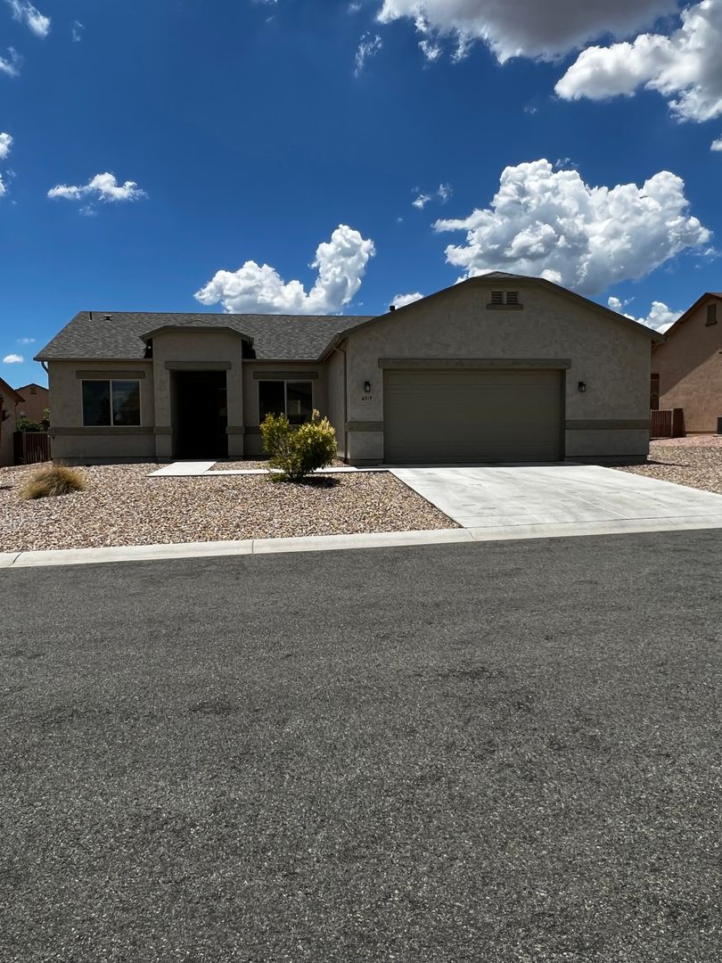 Prescott Valley House: 6217 Stanbury Place