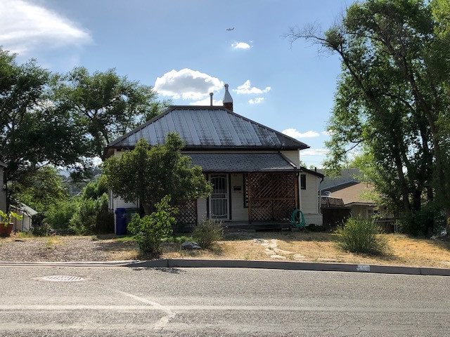 Prescott House: 422 S Marina Street