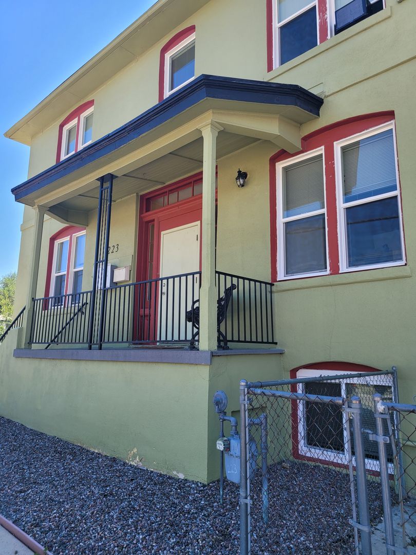 Prescott Apartment: 223 E Willis Street