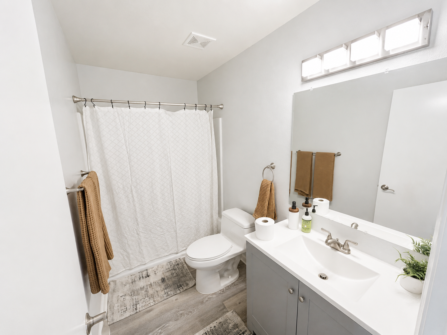 Creekside Apartments 8 of 12