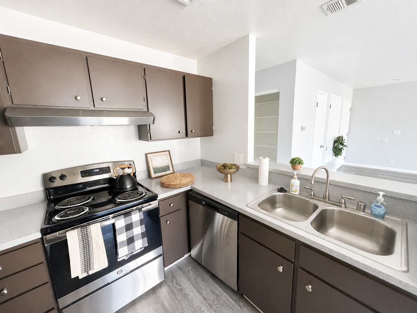 Creekside Apartments 5 of 12