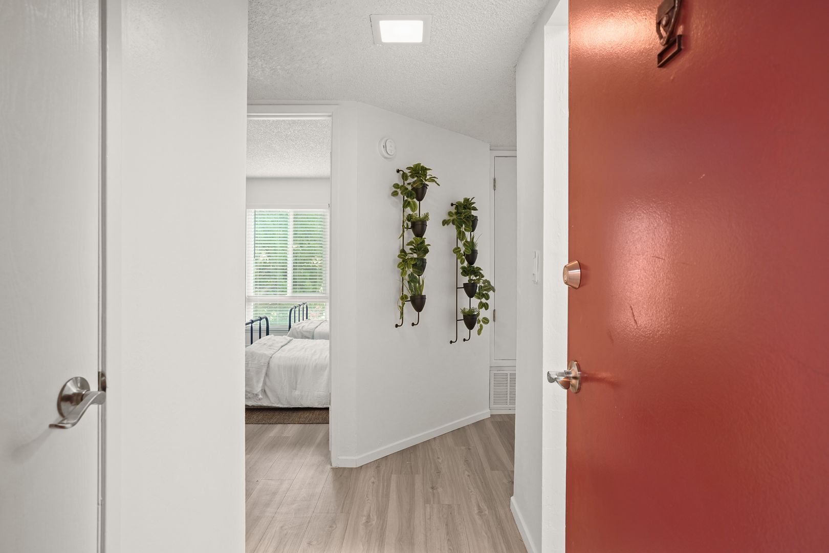Redwood Tree Apartments 5 of 12