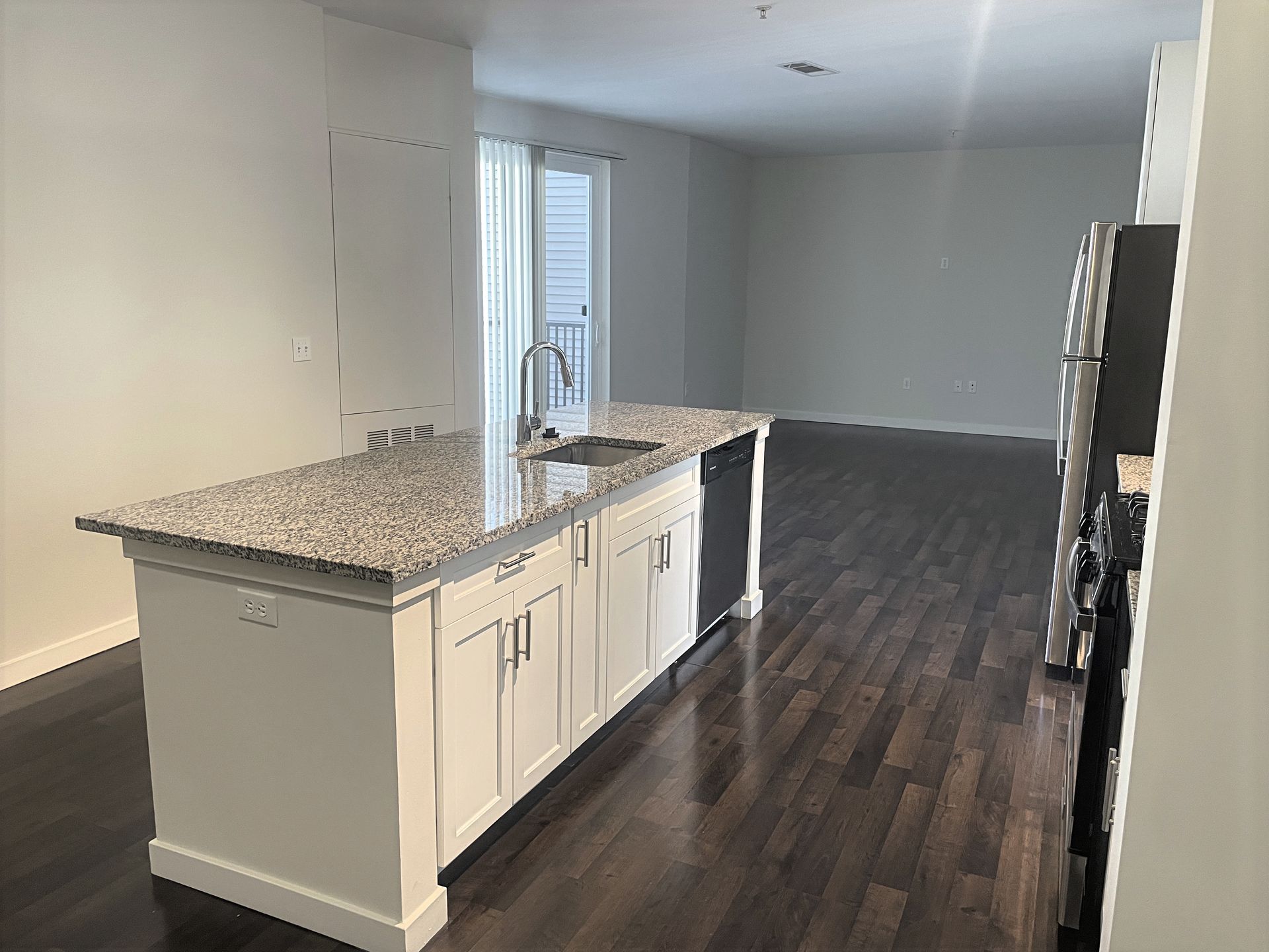 Norwalk Apartment: 1 Glover Avenue