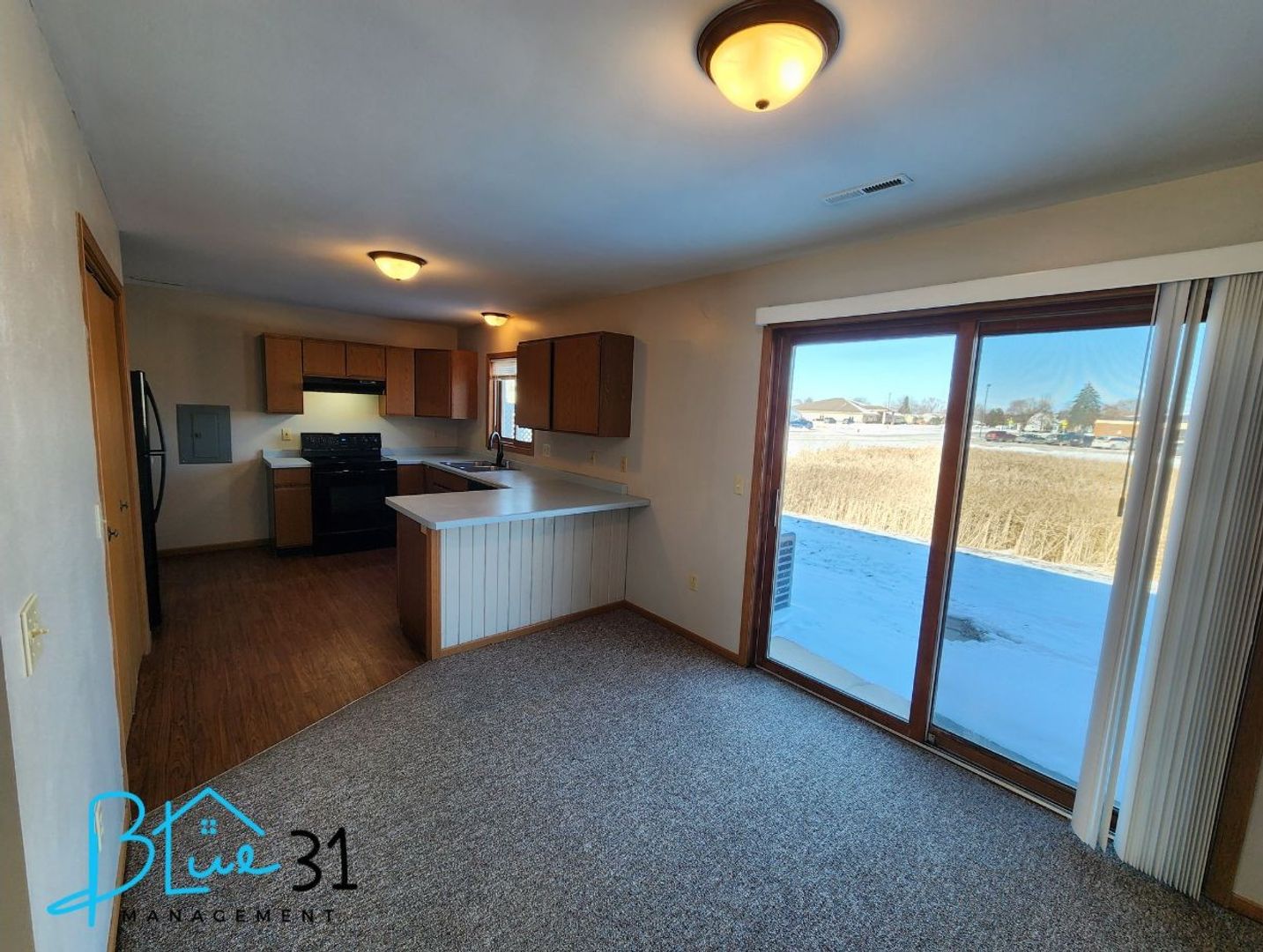 Reedsburg Apartment: ALEXANDER AVE