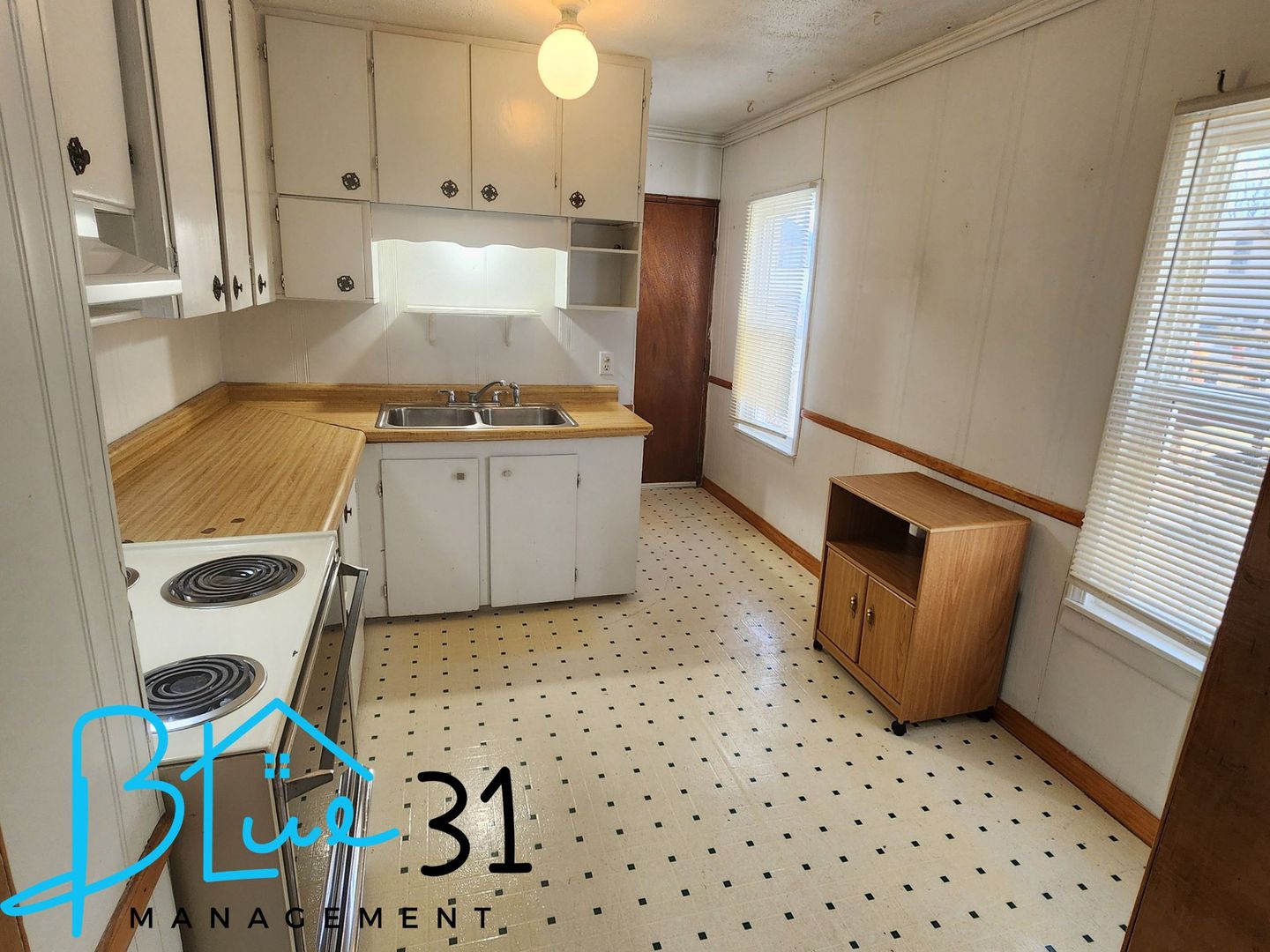 Baraboo Apartment: 207 7th Ave