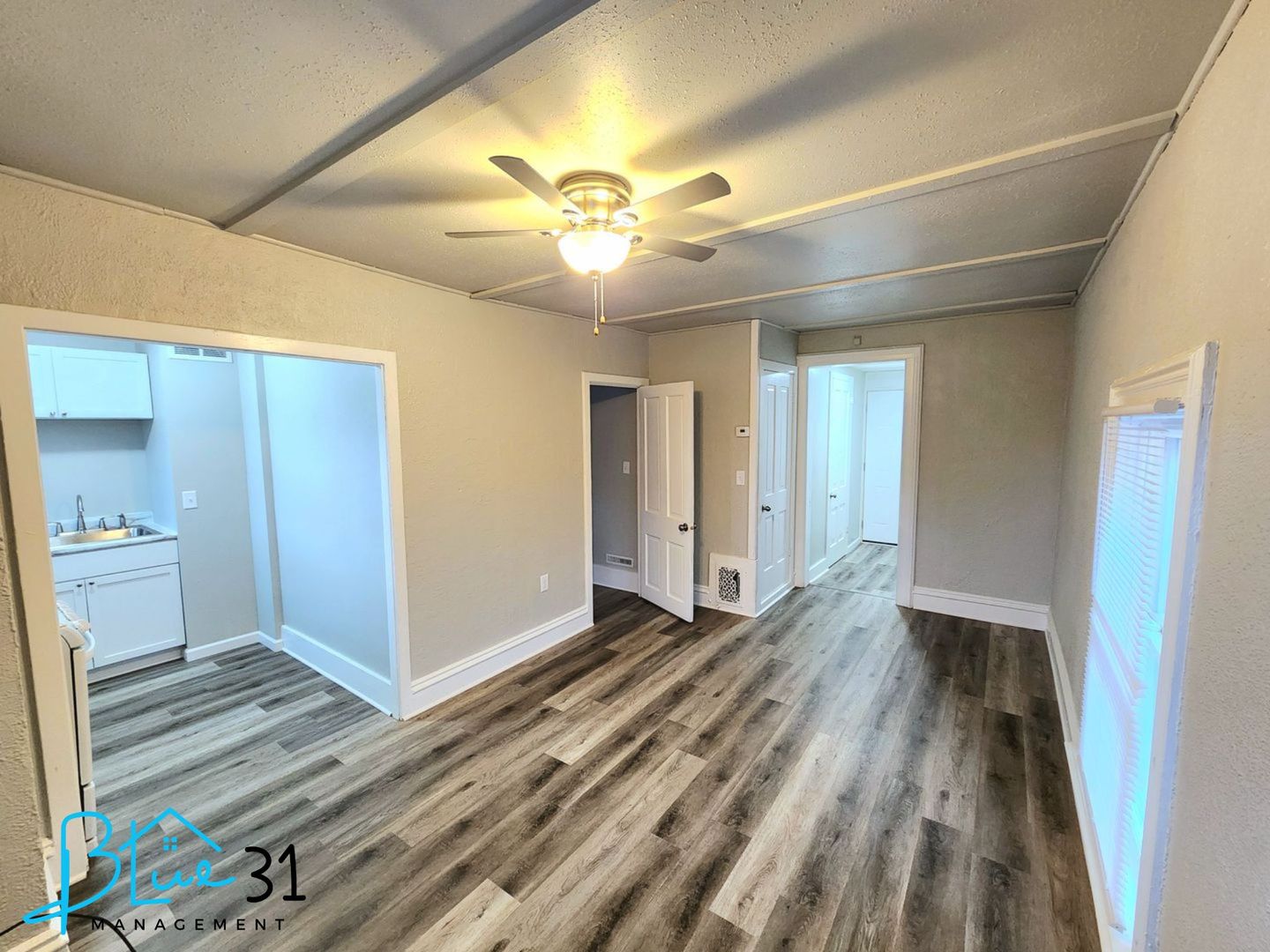 Baraboo Apartment: 405 4th Ave