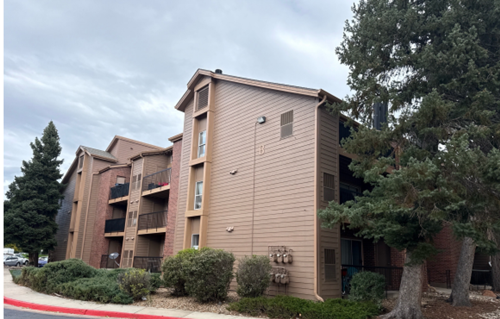 Littleton House: 4899 S. Dudley St. # B22